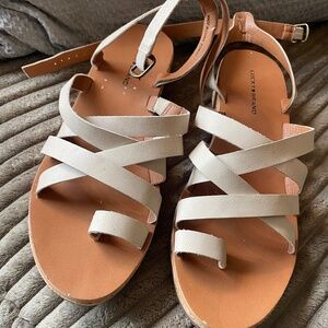 Low height lucky brand sandals